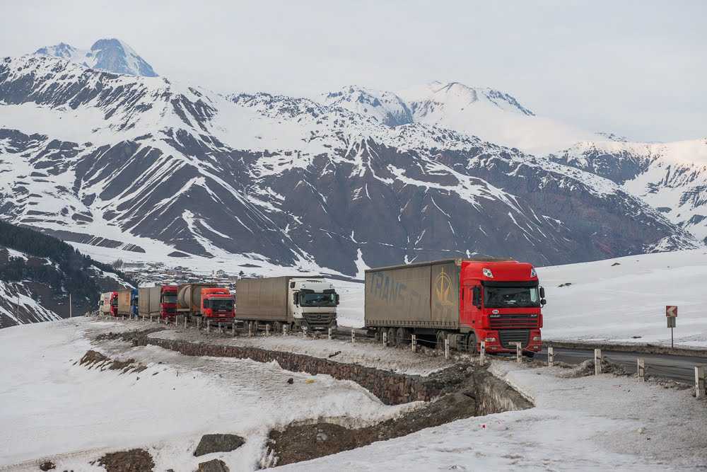 In pictures | The uncertain life of lorry drivers along the Georgian Military Road