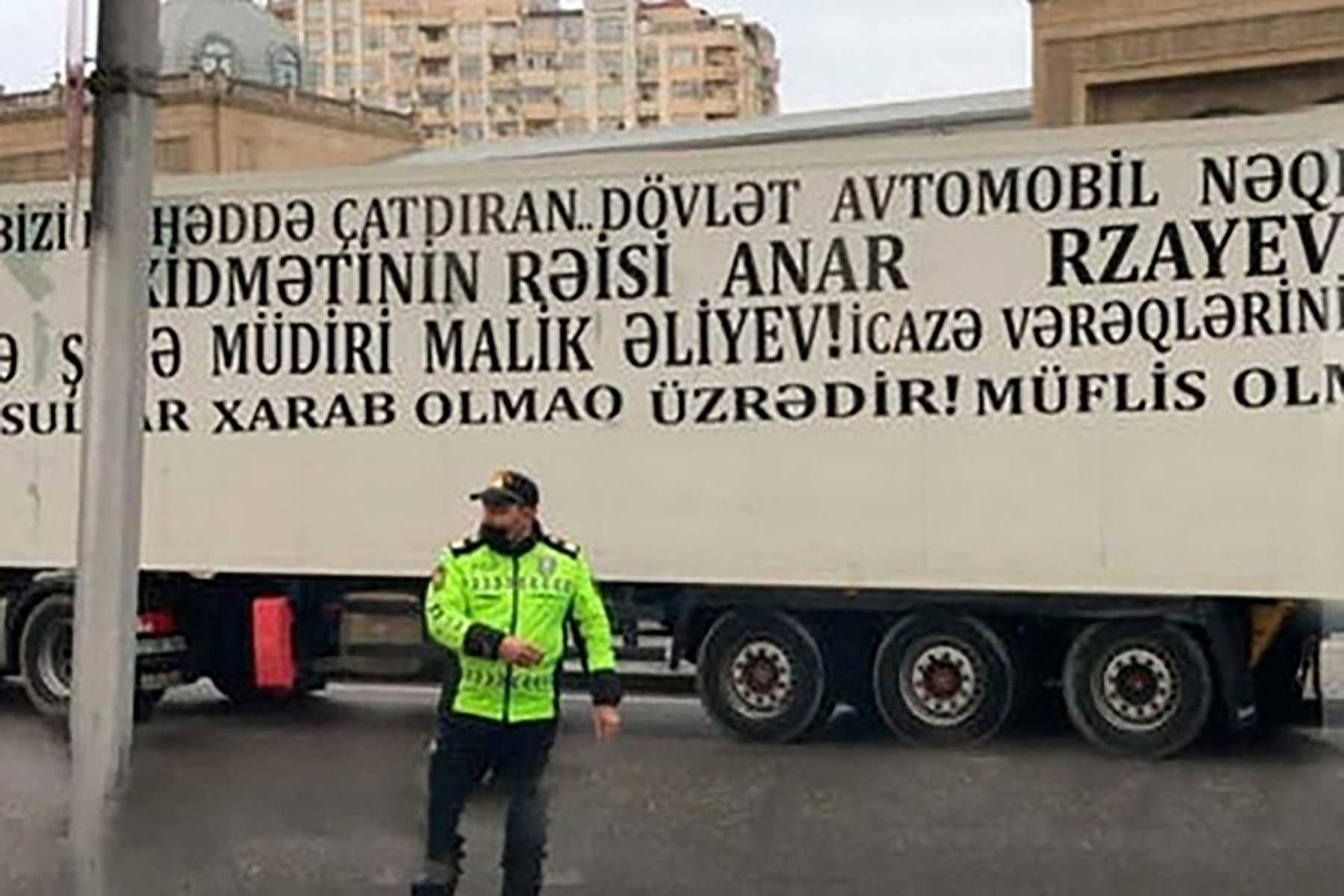 One of the blockading lorries. Photo via Turan.az. 